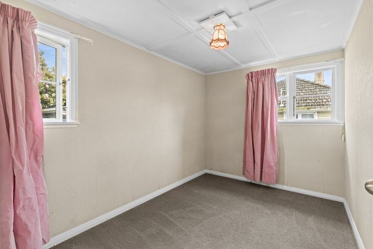 Photo of property in 5 Rangatira Road, Hunterville, 4730