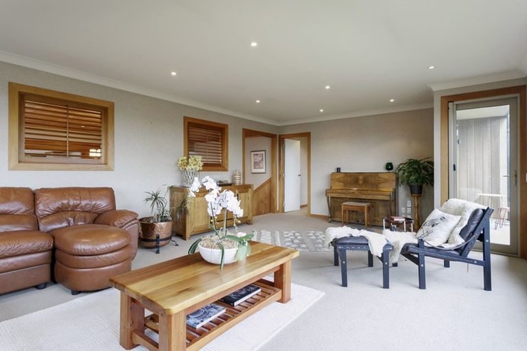 Photo of property in 11 Kurupae Road, Hilltop, Taupo, 3330