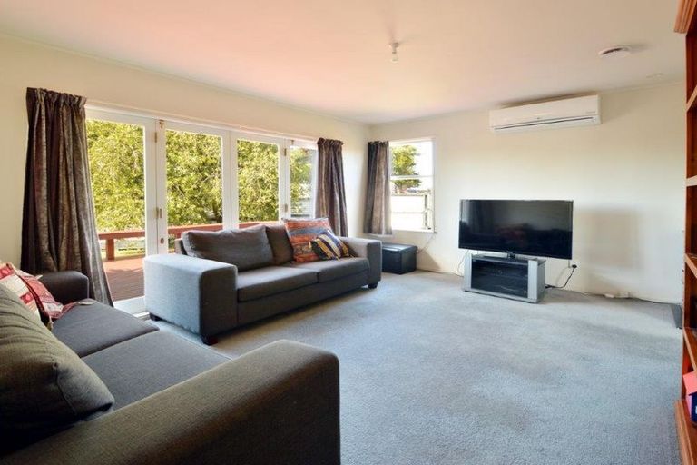 Photo of property in 30 Kirby Street, Glendene, Auckland, 0602