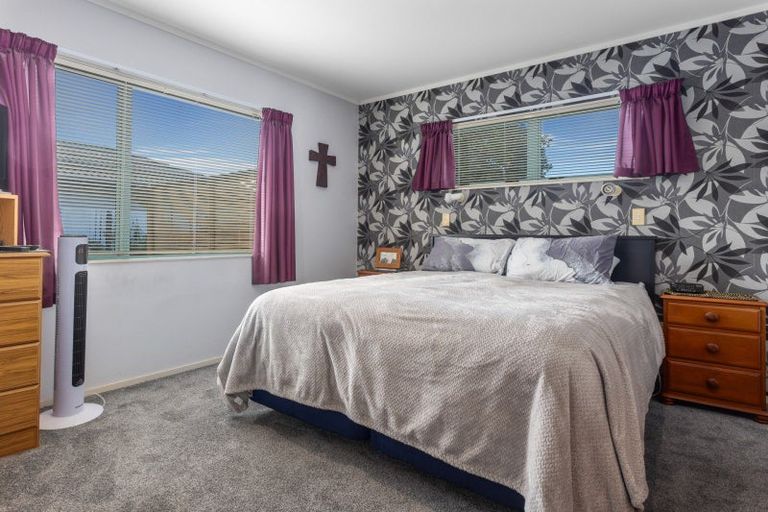 Photo of property in 6 Edgewater Grove, Whakatane, 3120