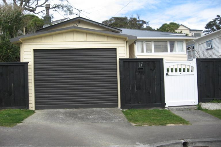 Photo of property in 17 Firth Terrace, Karori, Wellington, 6012