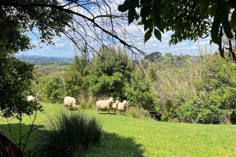 Photo of property in 7 Broomfields Road, Whitford, Howick, 2571