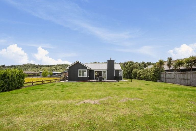Photo of property in 18 Pukeko Way, Kinloch, Taupo, 3377