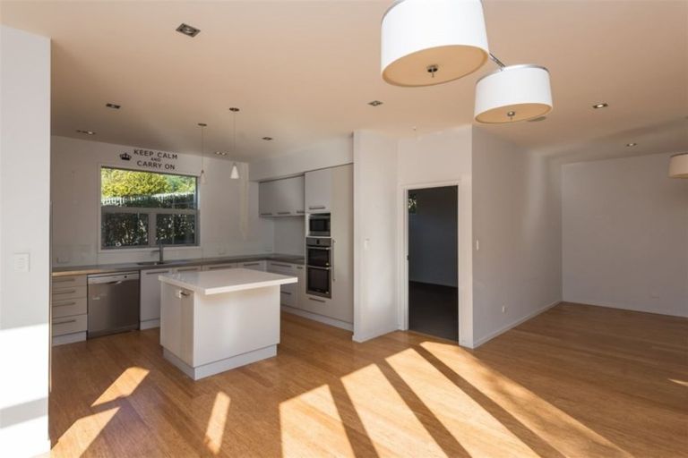 Photo of property in 5 Maurice Knowles Lane, Cashmere, Christchurch, 8022