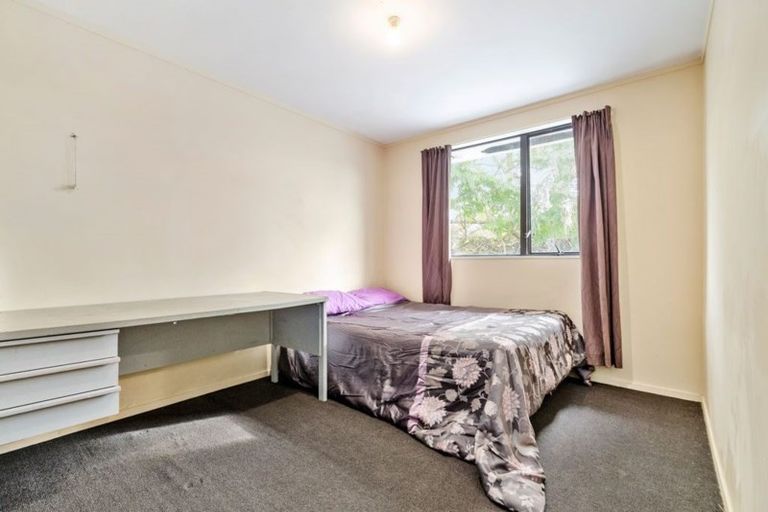 Photo of property in 1/71 Redcrest Avenue, Red Hill, Papakura, 2110