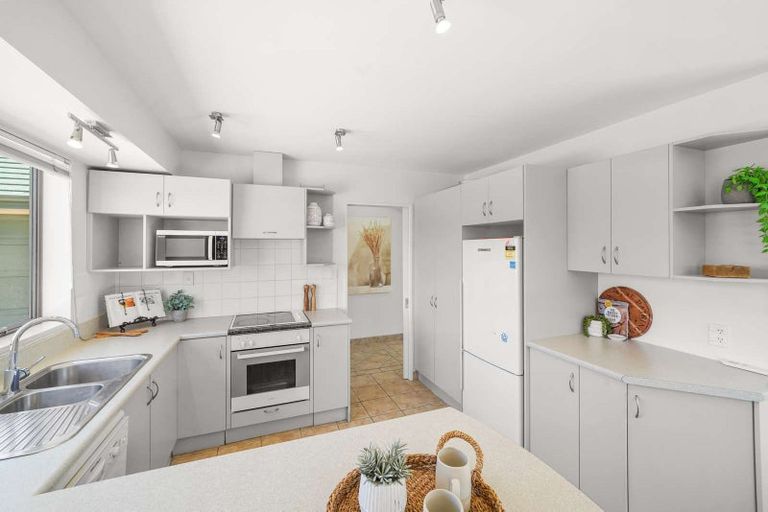 Photo of property in 85b Tilford Street, Woolston, Christchurch, 8062