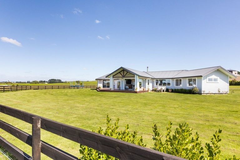 Photo of property in 467 Lees Road, Feilding, 4775