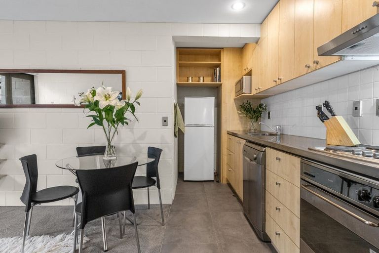 Photo of property in 17/868 Colombo Street, Christchurch Central, Christchurch, 8013