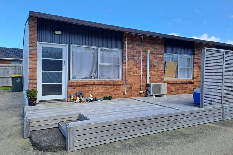Photo of property in 4/74 Portage Road, New Lynn, Auckland, 0600