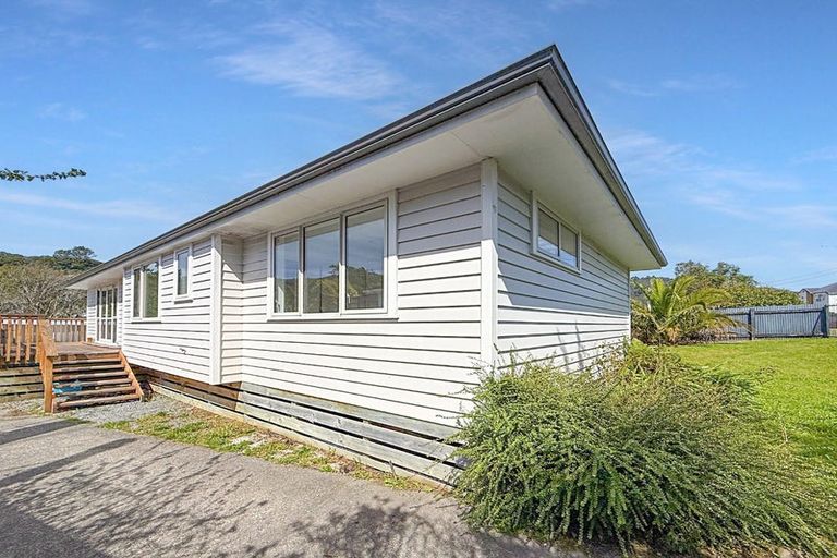 Photo of property in 69 Main Road, Wainuiomata, Lower Hutt, 5014