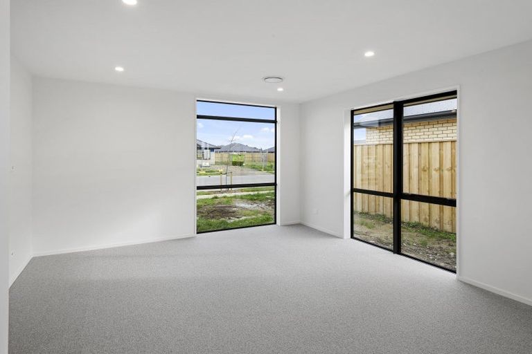 Photo of property in 10 Chambers Avenue, Woodend, 7610