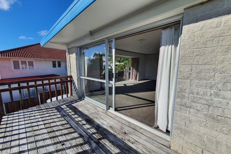 Photo of property in 2/139a Mokoia Road, Birkenhead, Auckland, 0626