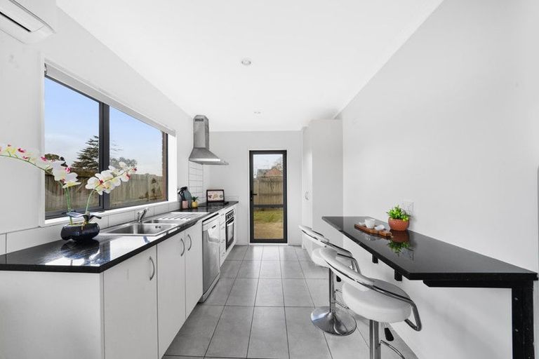 Photo of property in 1/46 Park Estate Road, Rosehill, Papakura, 2113