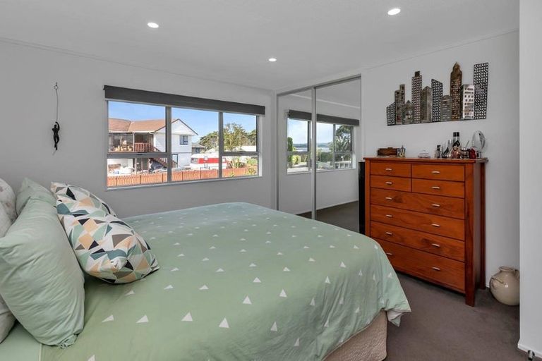 Photo of property in 26 Manaia View Road, One Tree Point, 0118