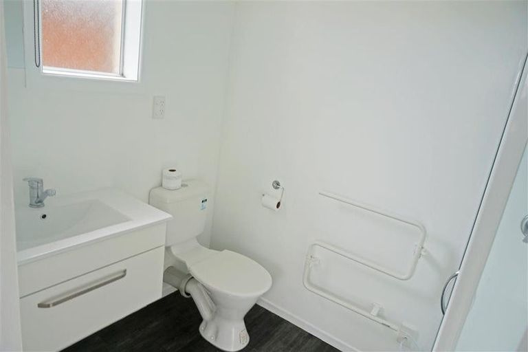 Photo of property in 124 Newcastle Street, Windsor, Invercargill, 9810