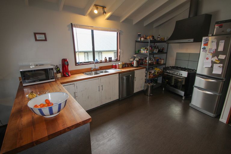 Photo of property in 30 Leven Street, South Hill, Oamaru, 9400