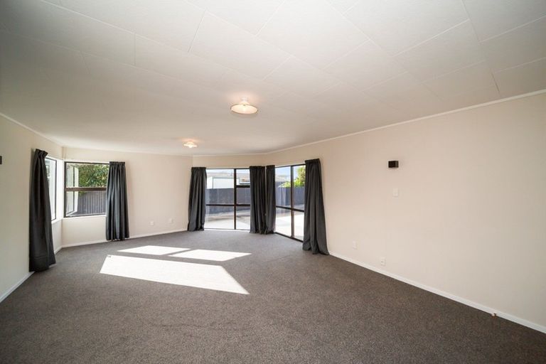 Photo of property in 84 Albion Street, Hawera, 4610