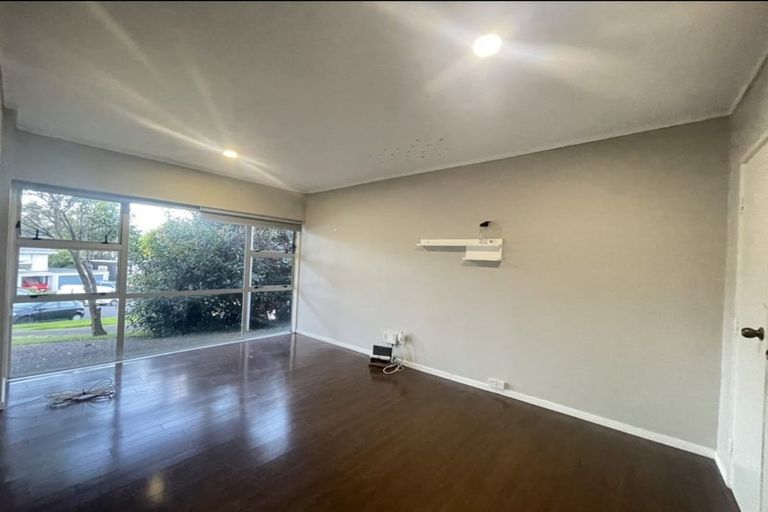 Photo of property in 28 Gretel Place, Hillcrest, Auckland, 0627