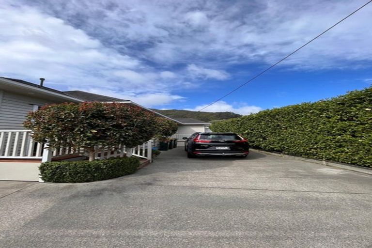 Photo of property in 8 Melvill Grove, Waterloo, Lower Hutt, 5011