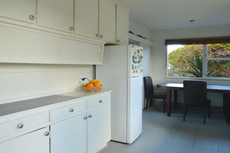 Photo of property in 30 Kirby Street, Glendene, Auckland, 0602