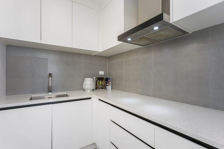 Photo of property in 254a Whangaparaoa Road, Red Beach, 0932