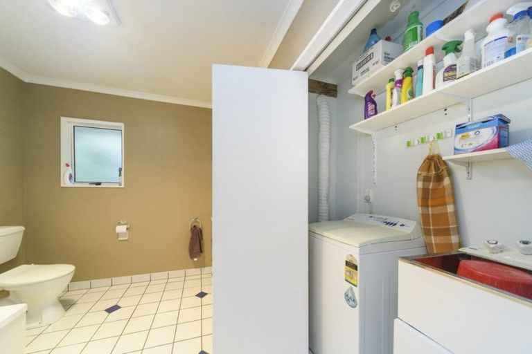 Photo of property in 274 Turitea Road, Turitea, Palmerston North, 4472