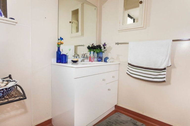 Photo of property in 28 Cadman Street, Dannevirke, 4930