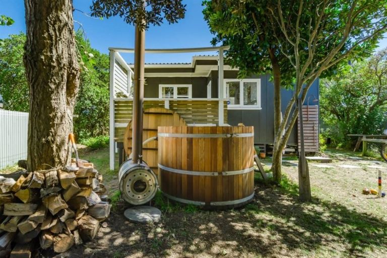 Photo of property in 52 Dixie Street, Te Horo Beach, Otaki, 5581