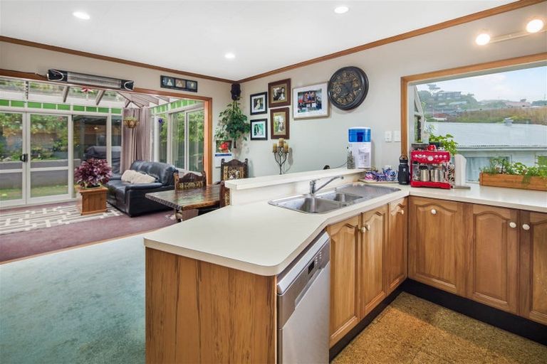 Photo of property in 19 Macaulay Street, Johnsonville, Wellington, 6037