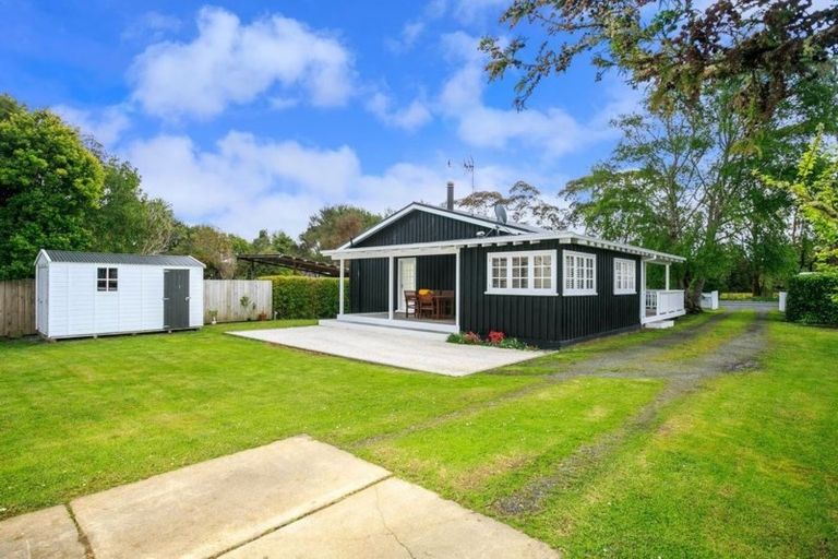 Photo of property in 16 Waitoki Road, Waitoki, Kaukapakapa, 0871