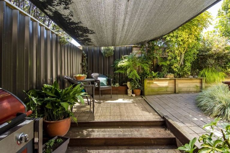 Photo of property in 2/33 Golf Road, Mount Maunganui, 3116