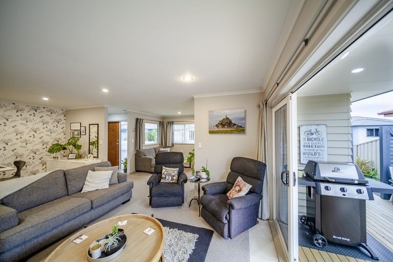 Photo of property in 1111c Karamu Road North, Mayfair, Hastings, 4122