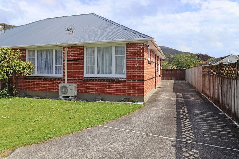 Photo of property in 4 Heather Grove, Fairfield, Lower Hutt, 5011