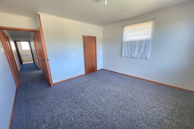Photo of property in 105 Tidal Road, Mangere, Auckland, 2022