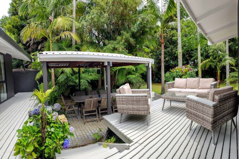 Photo of property in 28 Florance Avenue, Russell, 0202