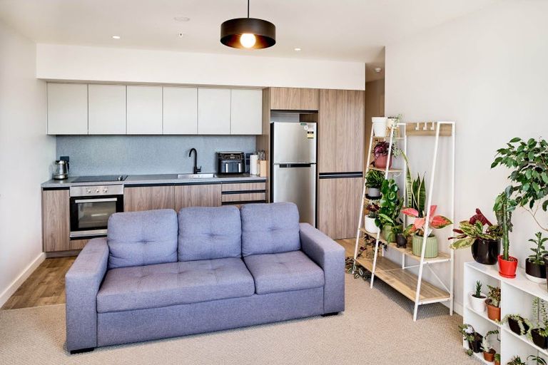 Photo of property in Unit 306,l3, 306/14 Laings Road, Hutt Central, Lower Hutt, 5010