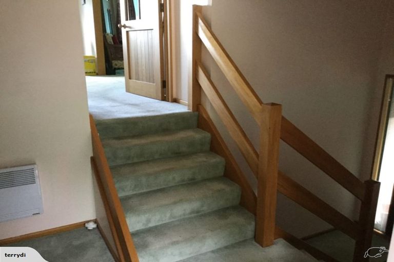 Photo of property in 48 Hawkhurst Road, Lyttelton, 8082