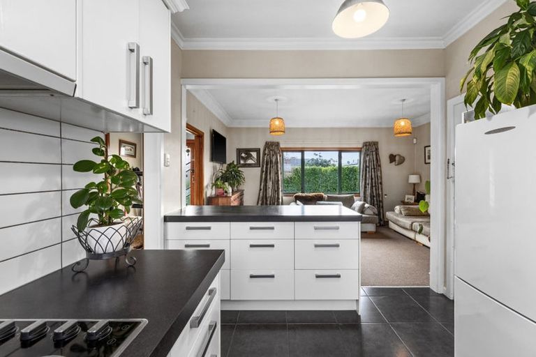 Photo of property in 209 Sylvan Road, Parkvale, Hastings, 4122