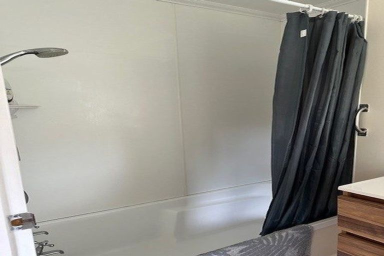 Photo of property in 112 Leinster Avenue, Raumati South, Paraparaumu, 5032