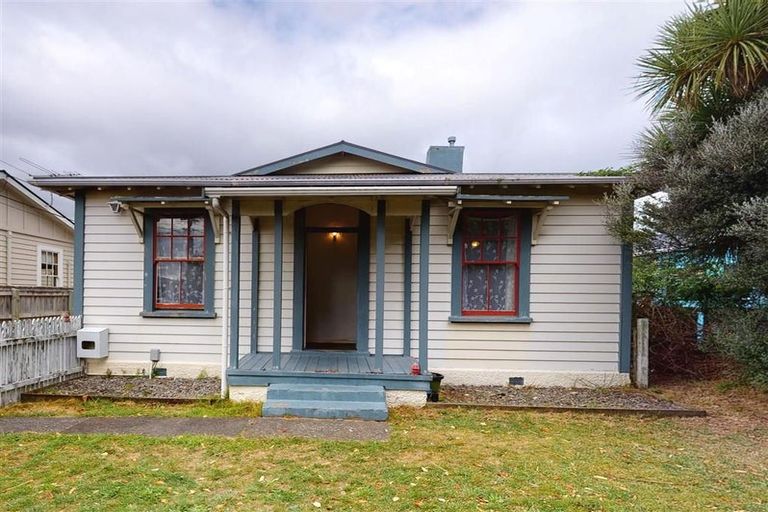 Photo of property in 22 Elizabeth Street, Moera, Lower Hutt, 5010