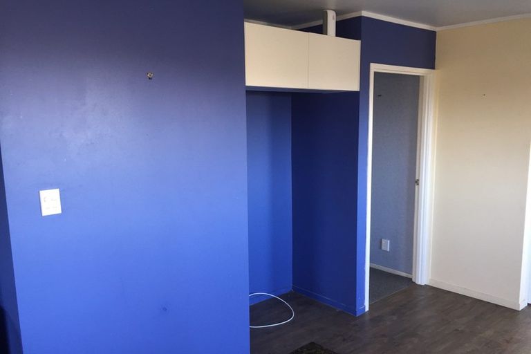 Photo of property in 20 Peterhouse Place, West Harbour, Auckland, 0618