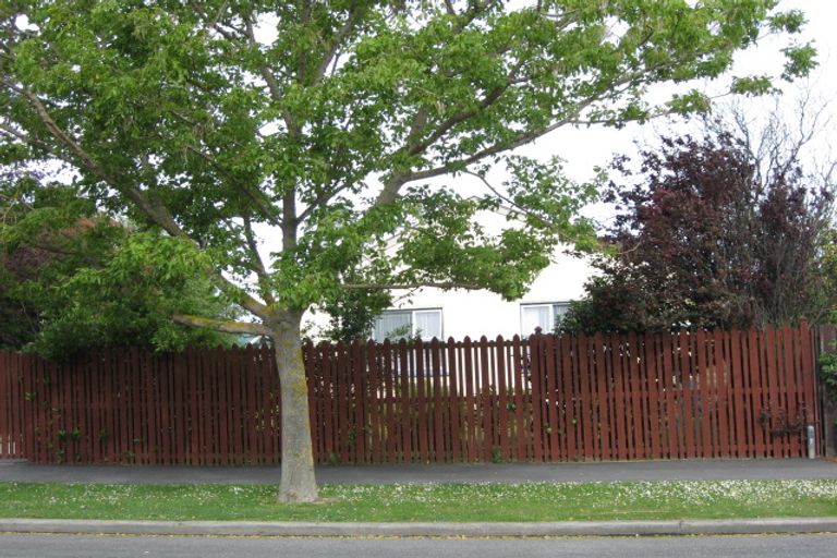 Photo of property in 64 Tilford Street, Woolston, Christchurch, 8062