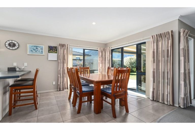 Photo of property in 22 Vogel Place, Te Aroha, 3320