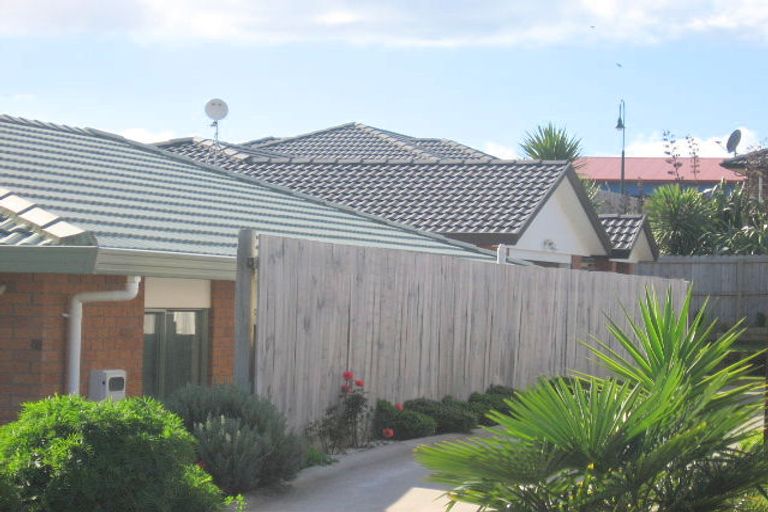 Photo of property in 13b Parkcrest Drive, Henderson, Auckland, 0612