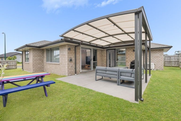 Photo of property in 9 Colpoma Close, Papamoa Beach, Papamoa, 3118