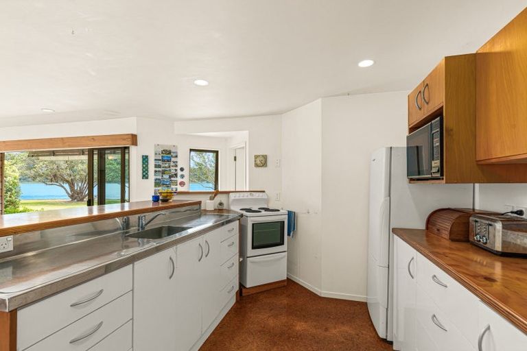 Photo of property in 42 Harbour View Road, Point Wells, Warkworth, 0986