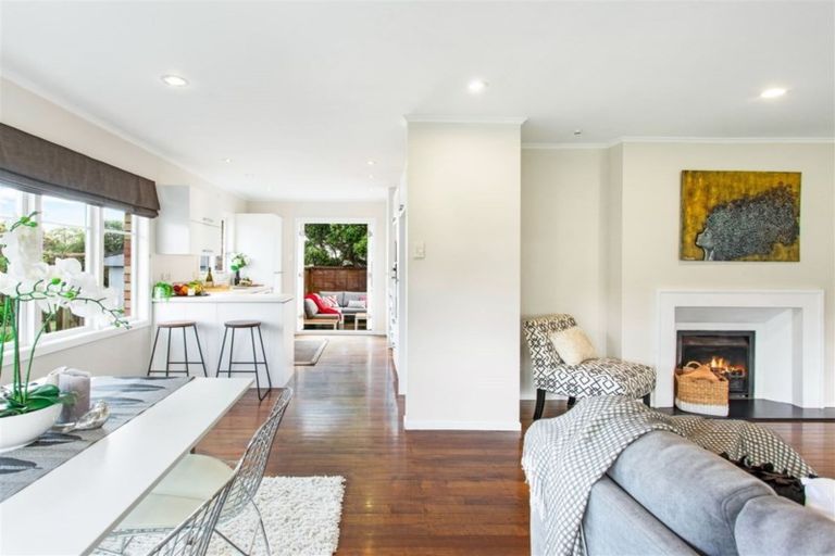 Photo of property in 18 Ayrton Street, Te Atatu South, Auckland, 0610