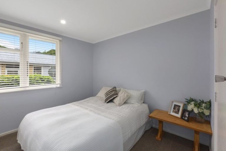 Photo of property in 91 Rangituhi Crescent, Takapuwahia, Porirua, 5022