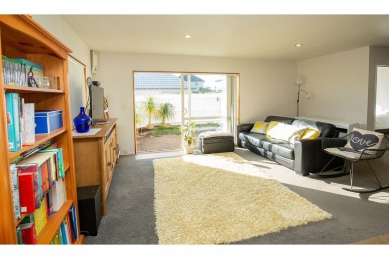 Photo of property in 1/670 Whangaparaoa Road, Stanmore Bay, Whangaparaoa, 0932