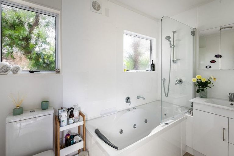 Photo of property in 12 Moana Drive, Tanners Point, Katikati, 3177